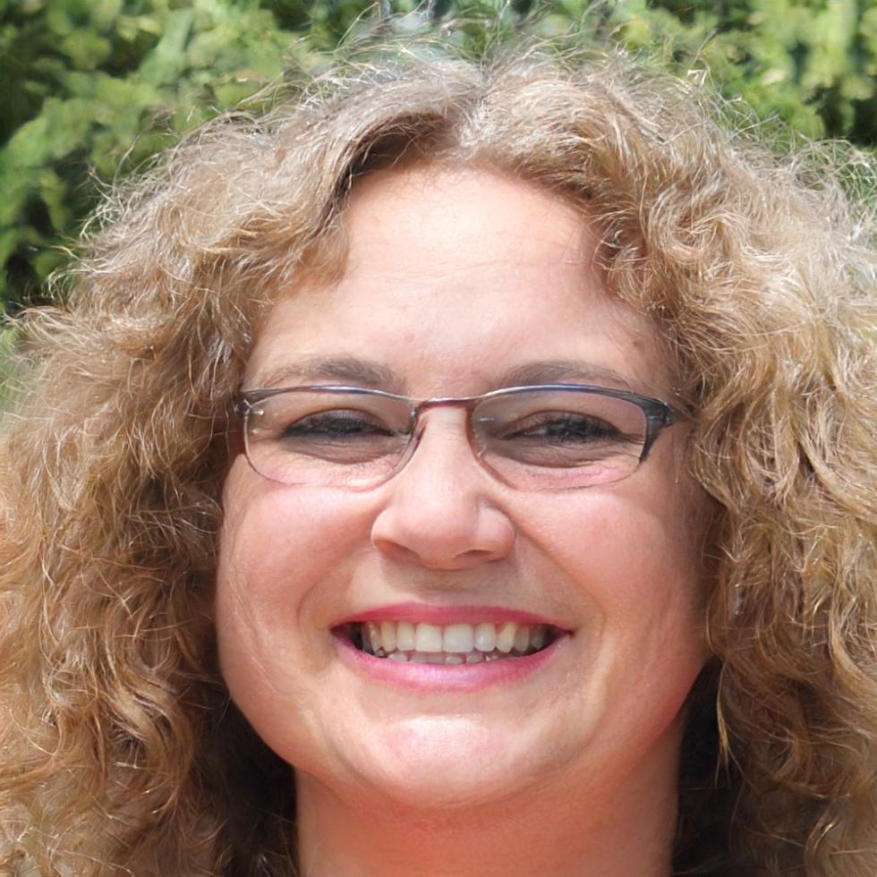 Portrait professionnel de Célestine Moreau, directrice stratégie financière chez aruqlumiugilo